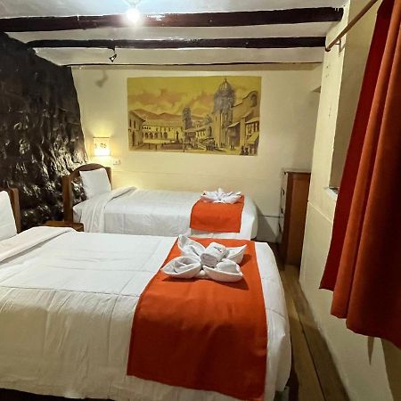 Готель Hostal Andenes De Alabado Куско Екстер'єр фото