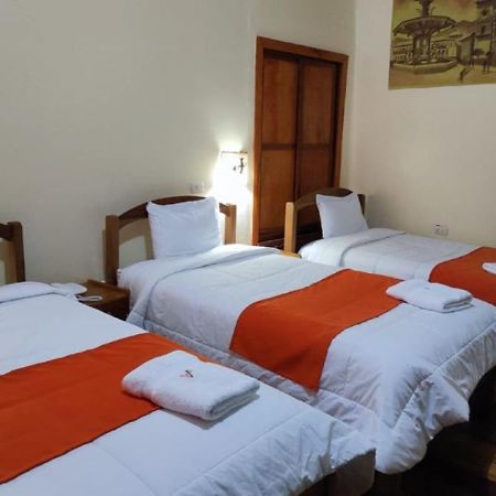 Готель Hostal Andenes De Alabado Куско Екстер'єр фото