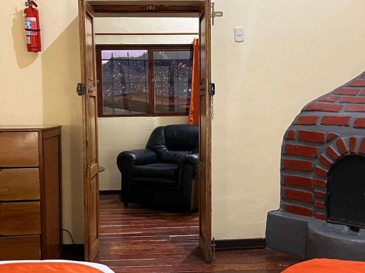 Готель Hostal Andenes De Alabado Куско Екстер'єр фото