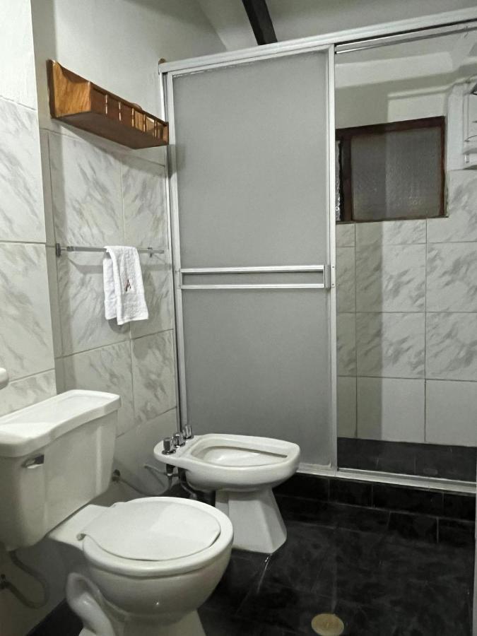 Готель Hostal Andenes De Alabado Куско Екстер'єр фото