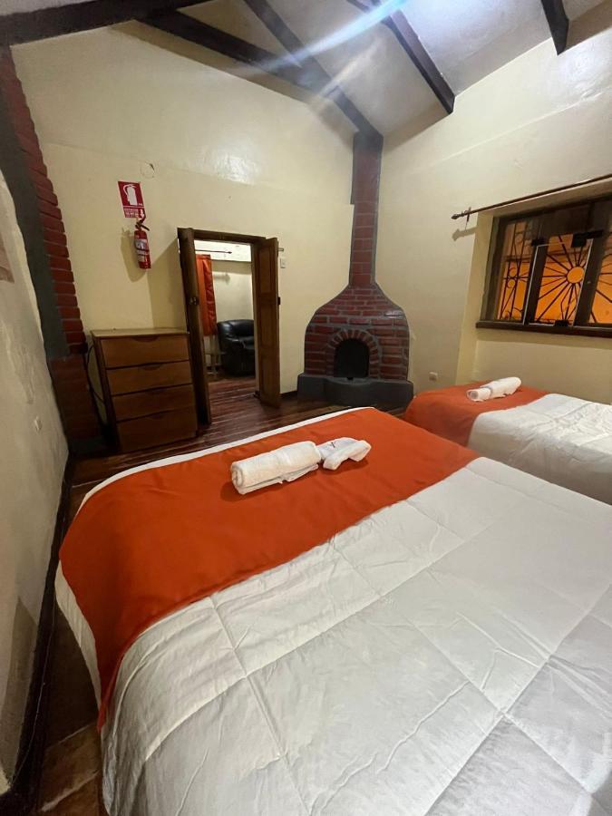 Готель Hostal Andenes De Alabado Куско Екстер'єр фото