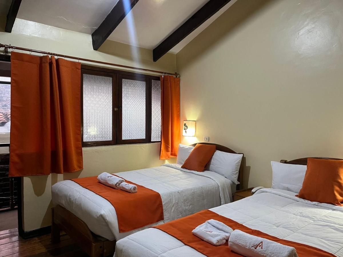 Готель Hostal Andenes De Alabado Куско Екстер'єр фото